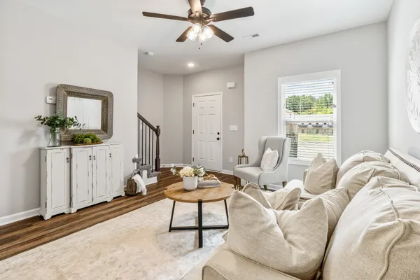 $1,180 | 1115 Hillwood Drive, Unit B1, Clarksville, TN 37040