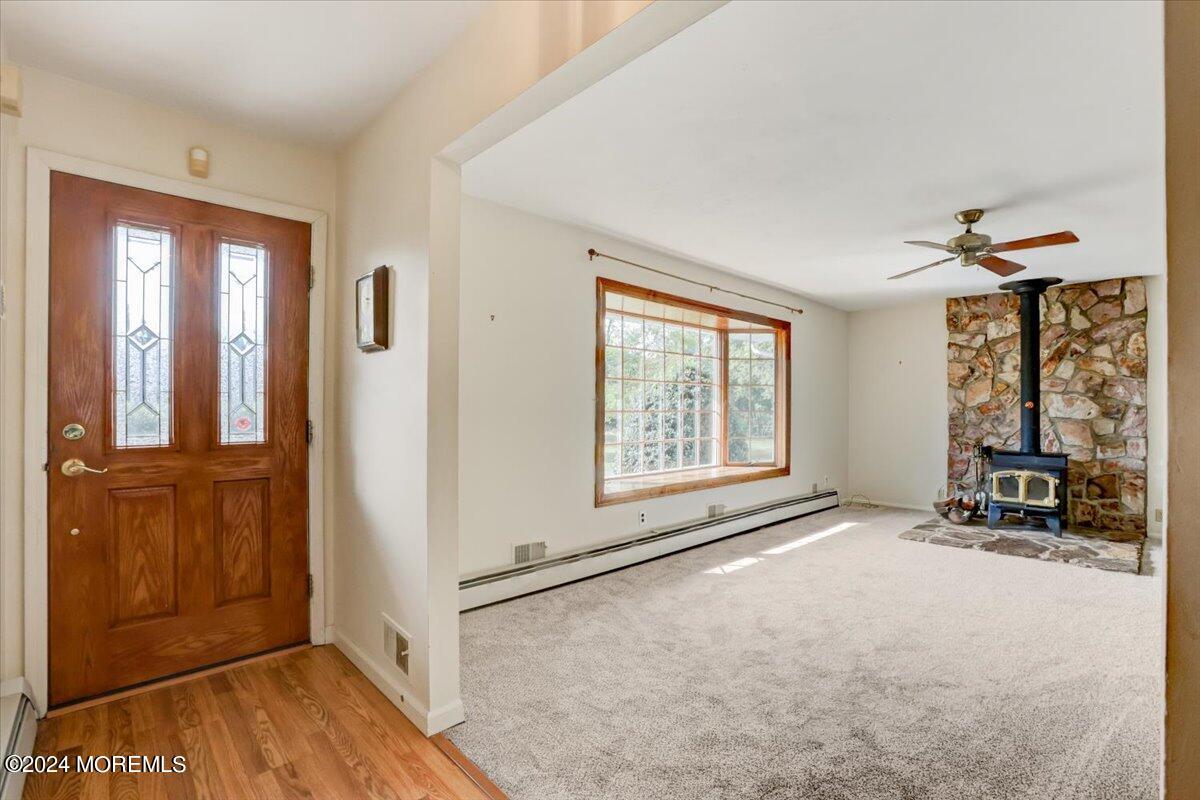 32 Bittner Road Perrineville, NJ 08535 - Photo 16 of 36 18-Foyer