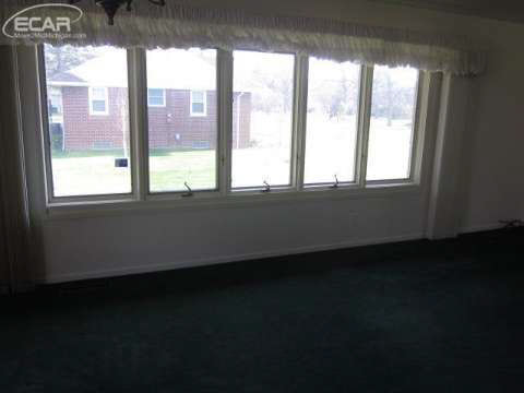 1501 Flushing Road Flushing, MI 48433 - Photo 19 of 40 20424586-18.JPG