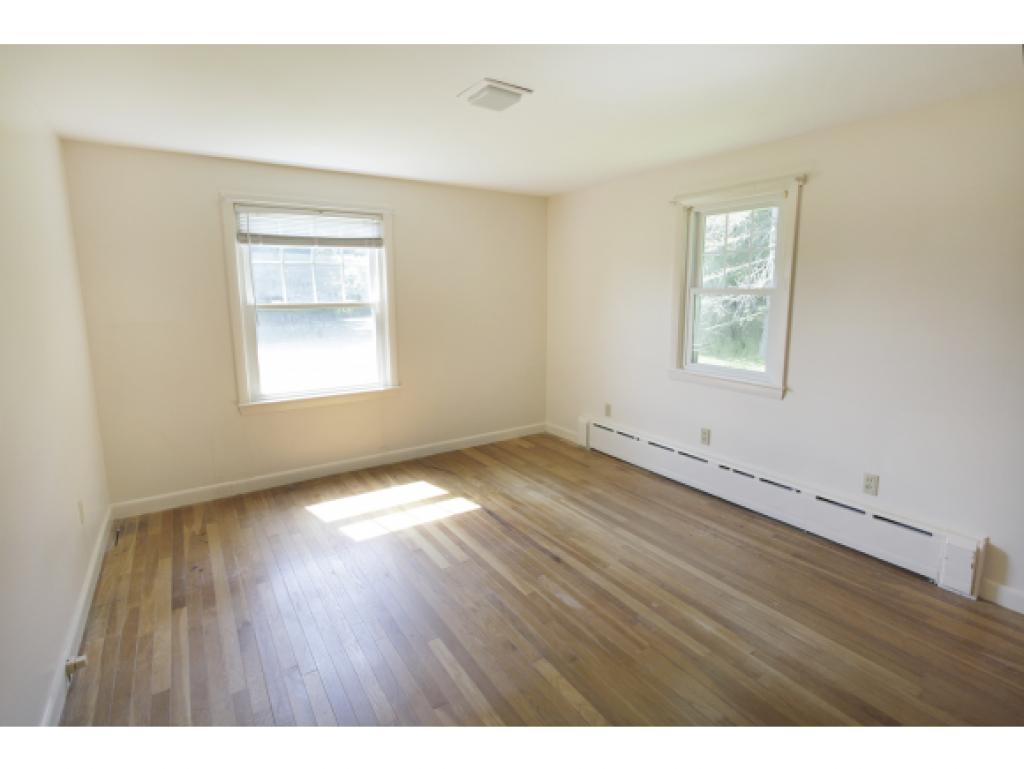 466 Packers Falls Road Lee, NH 03861 - Photo 13 of 22