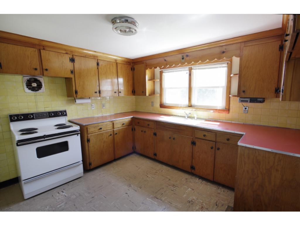 466 Packers Falls Road Lee, NH 03861 - Photo 10 of 22