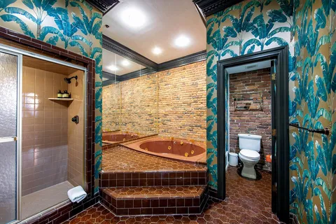$12,999,000 | 211 3rd Avenue North, Nashville, TN 37201
