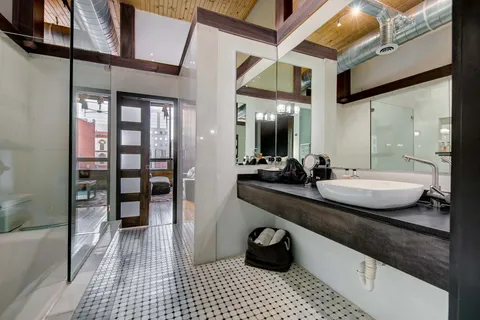 $12,999,000 | 211 3rd Avenue North, Nashville, TN 37201