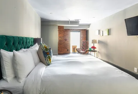 $12,999,000 | 211 3rd Avenue North, Nashville, TN 37201