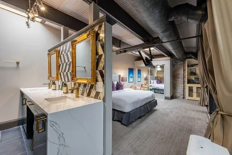 $12,999,000 | 211 3rd Avenue North, Nashville, TN 37201