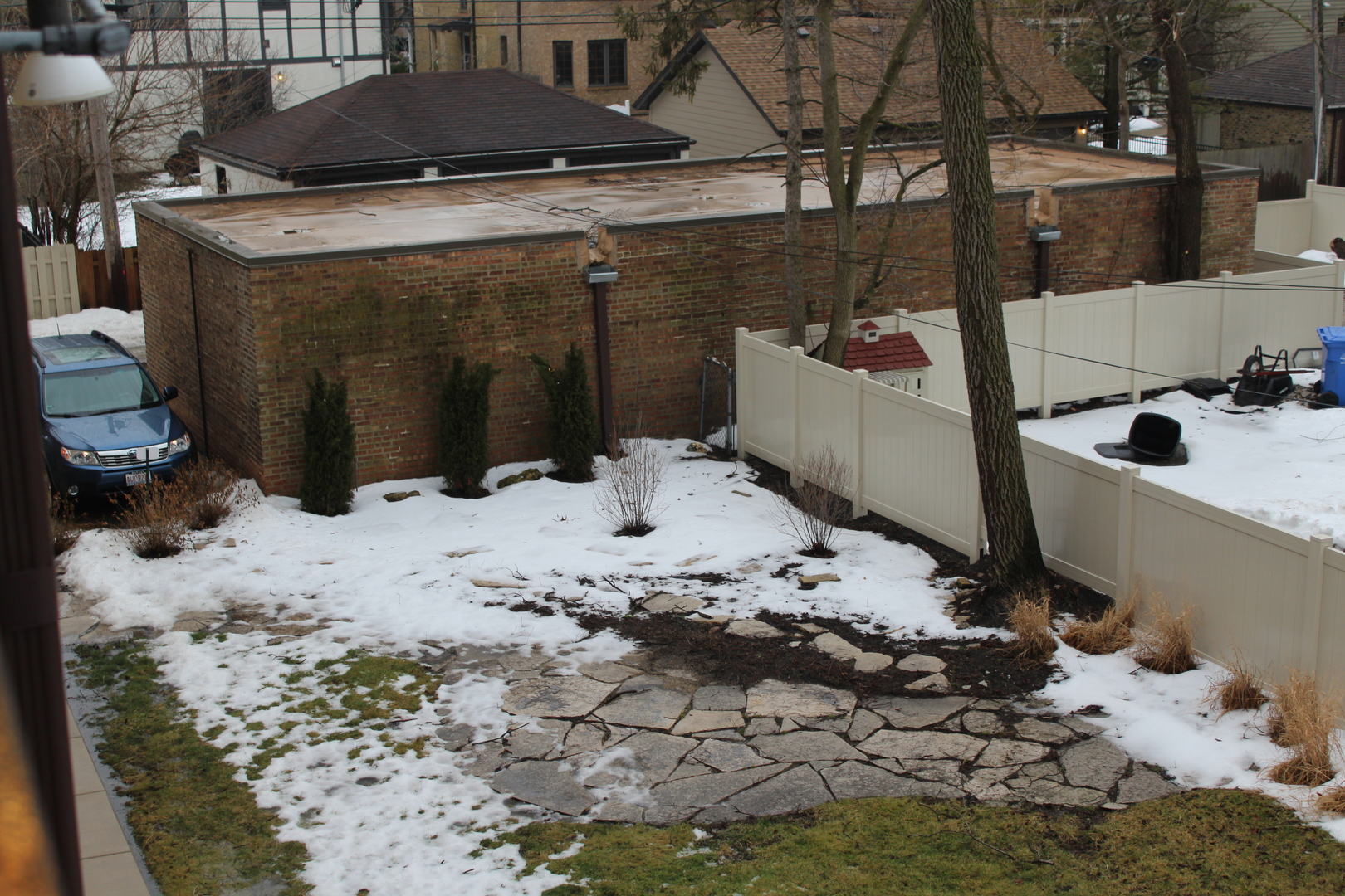 2 South Lincoln Avenue, Unit 3A Park Ridge, IL 60068 - Photo 23 of 26 a view of a backyard of a house