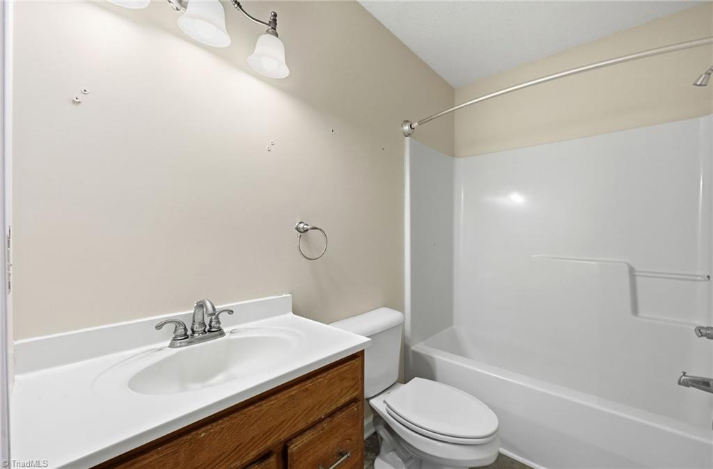 1502 Gibbs Road Reidsville, NC 27320 - Photo 20 of 36