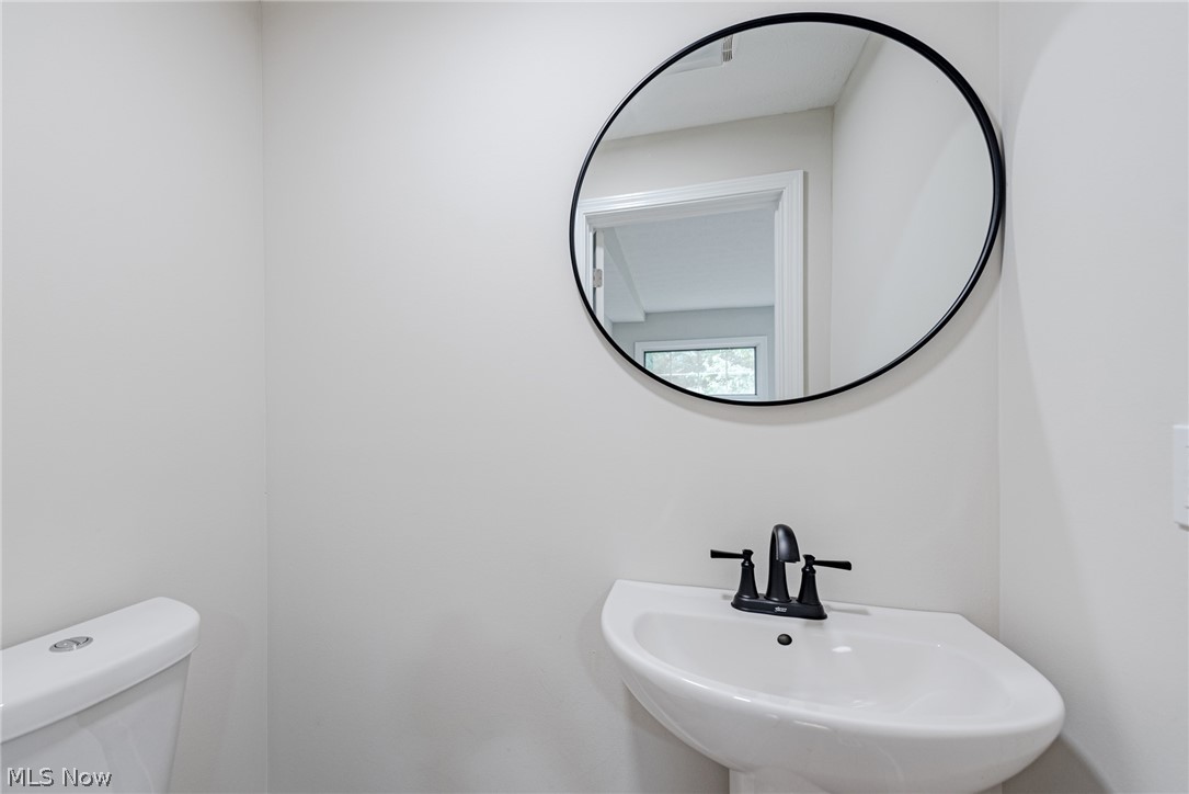 2182 Middlefield Road Cleveland Heights, OH 44106 - Photo 10 of 32 first floor half bath