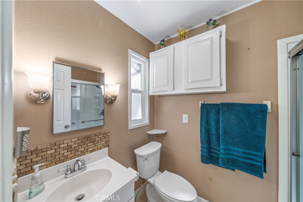 24553 Maitri Road Temescal Valley, CA 92883 - Photo 13 of 36