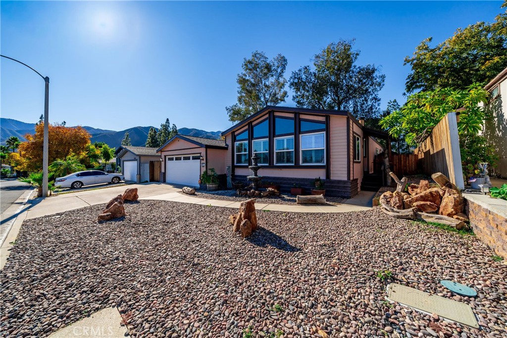 24553 Maitri Road Temescal Valley, CA 92883 - Photo 2 of 36