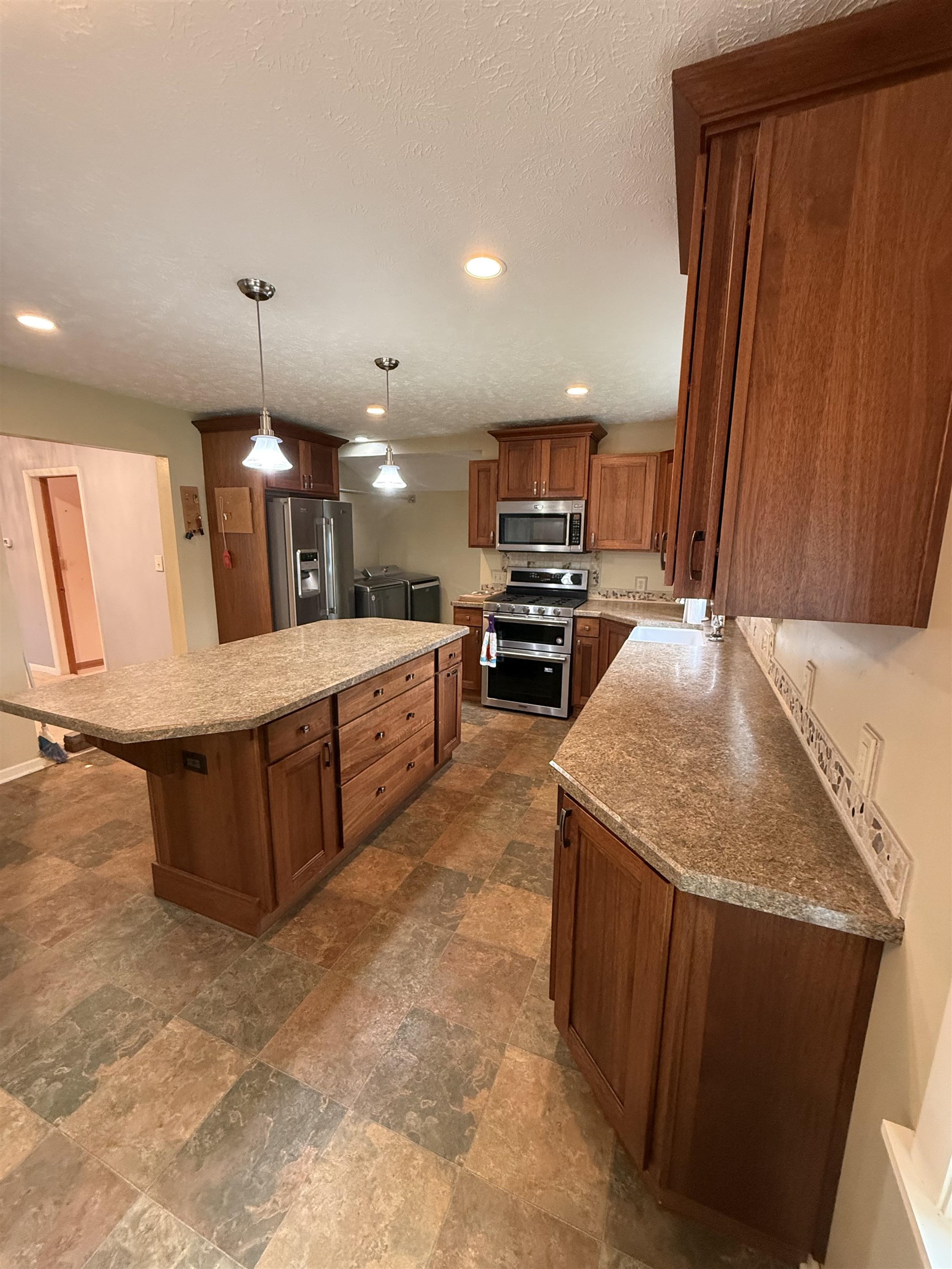 414 North Maple Street Ithaca, MI 48847 - Photo 21 of 39 1947335-bc388e3a-97ae-410c-9051-ab8998bc9bfa.JPG