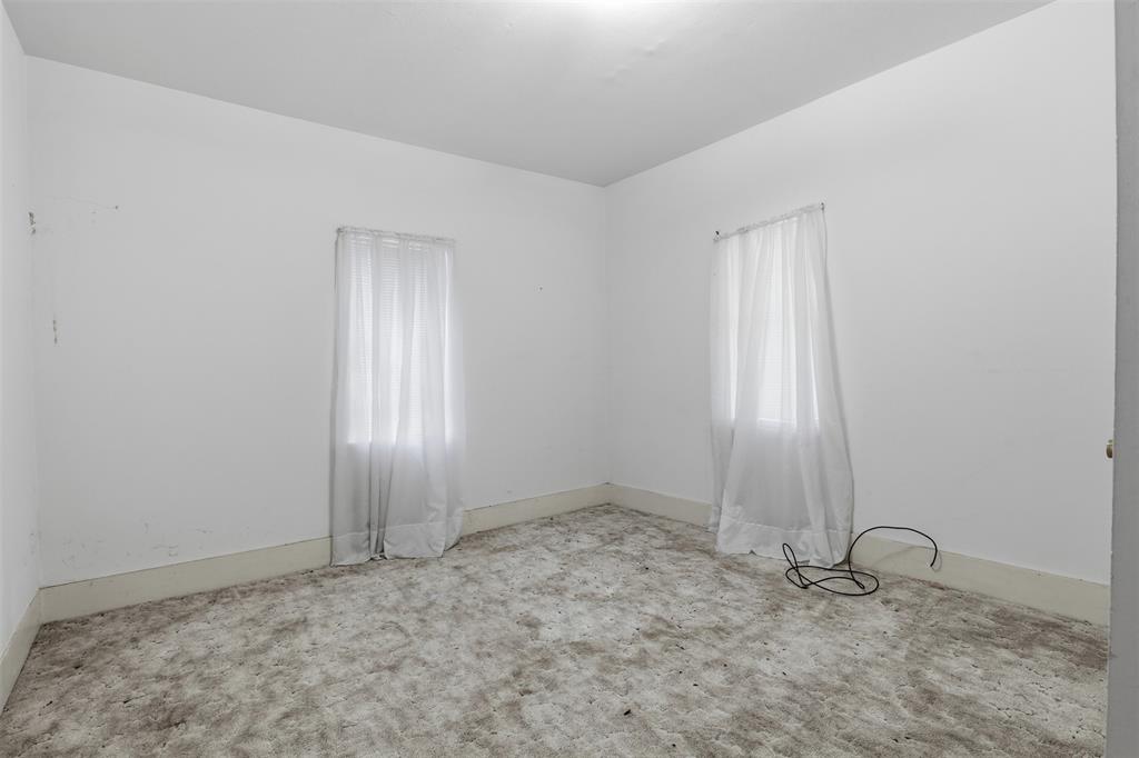 820 Goshen Road Springtown, TX 76082 - Photo 7 of 13