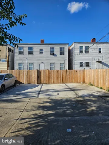 $1,800 | 1223 Simms Place Northeast, Unit 1, Washington, DC 20002