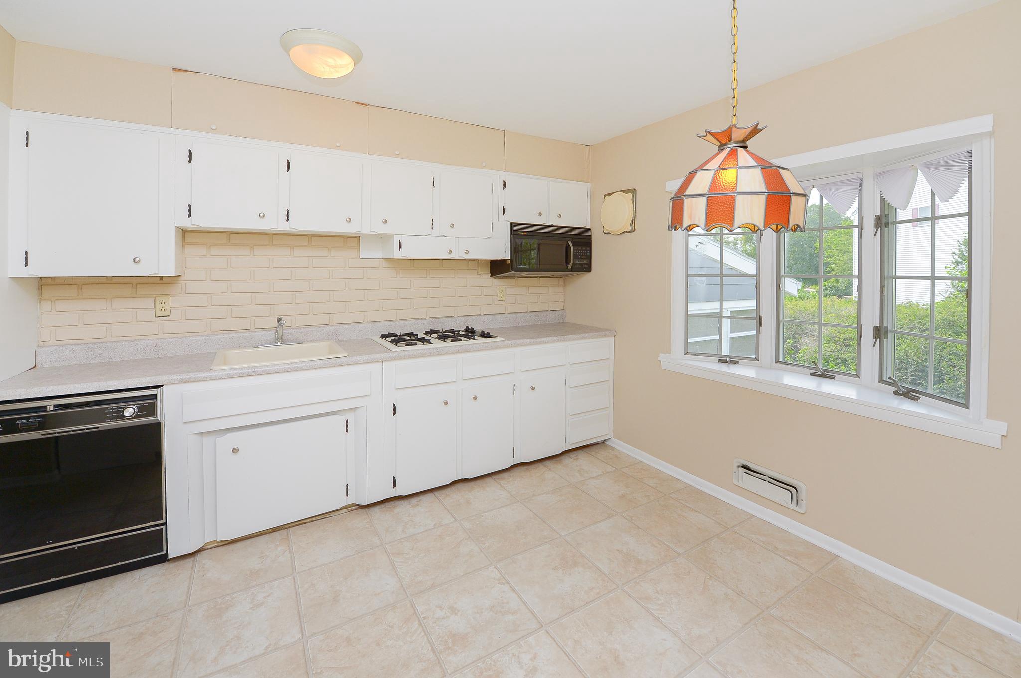 124 Bartram Road Marlton, NJ 08053 - Photo 10 of 29 Gallery Image 10