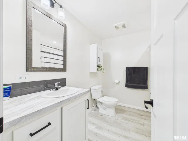 $274,900 | 1625 Ridgewood Court, Mount Zion, IL 62549