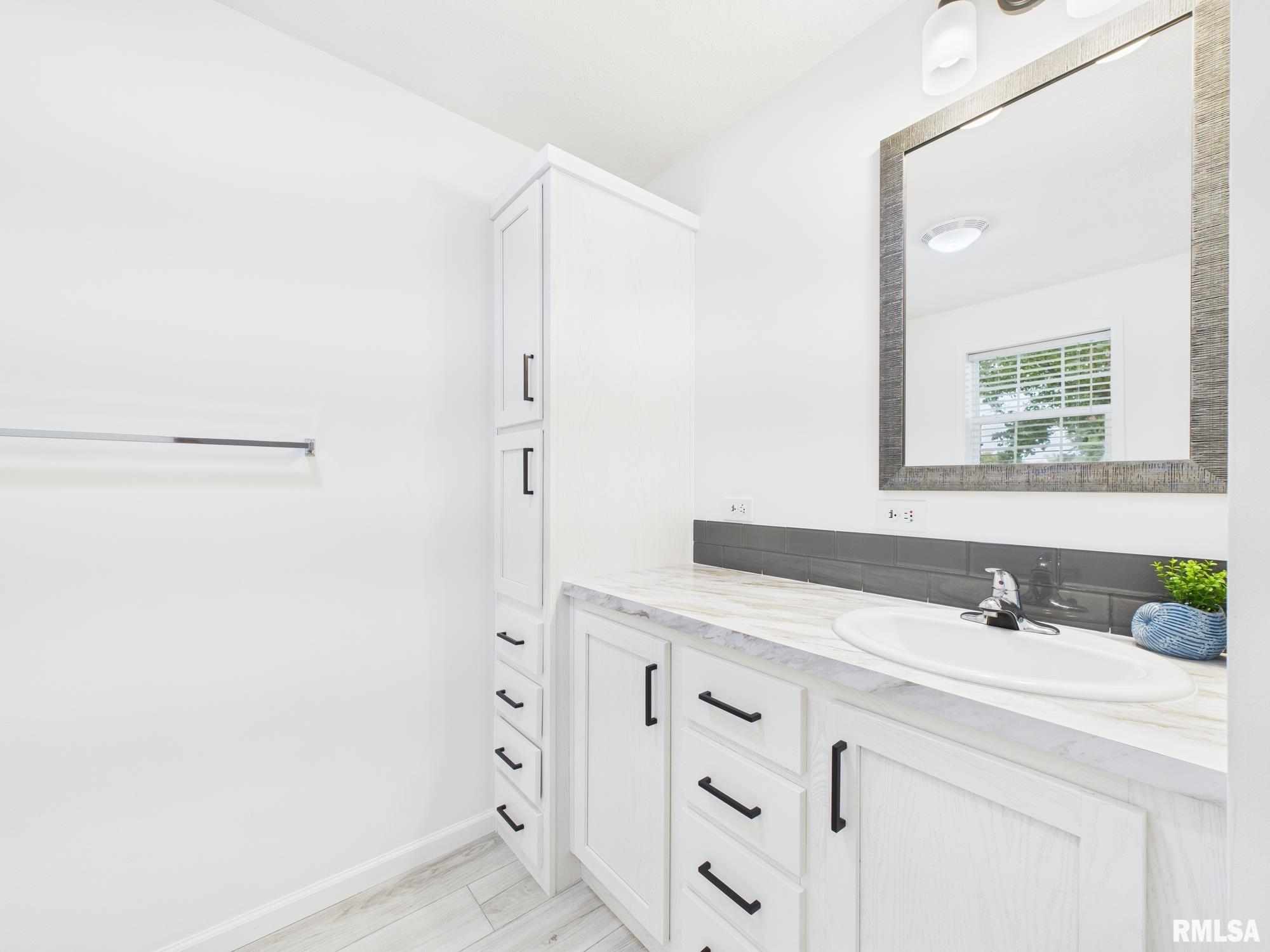 1625 Ridgewood Court Mount Zion, IL 62549 - Photo 15 of 21