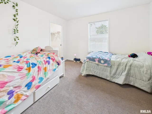 $274,900 | 1625 Ridgewood Court, Mount Zion, IL 62549