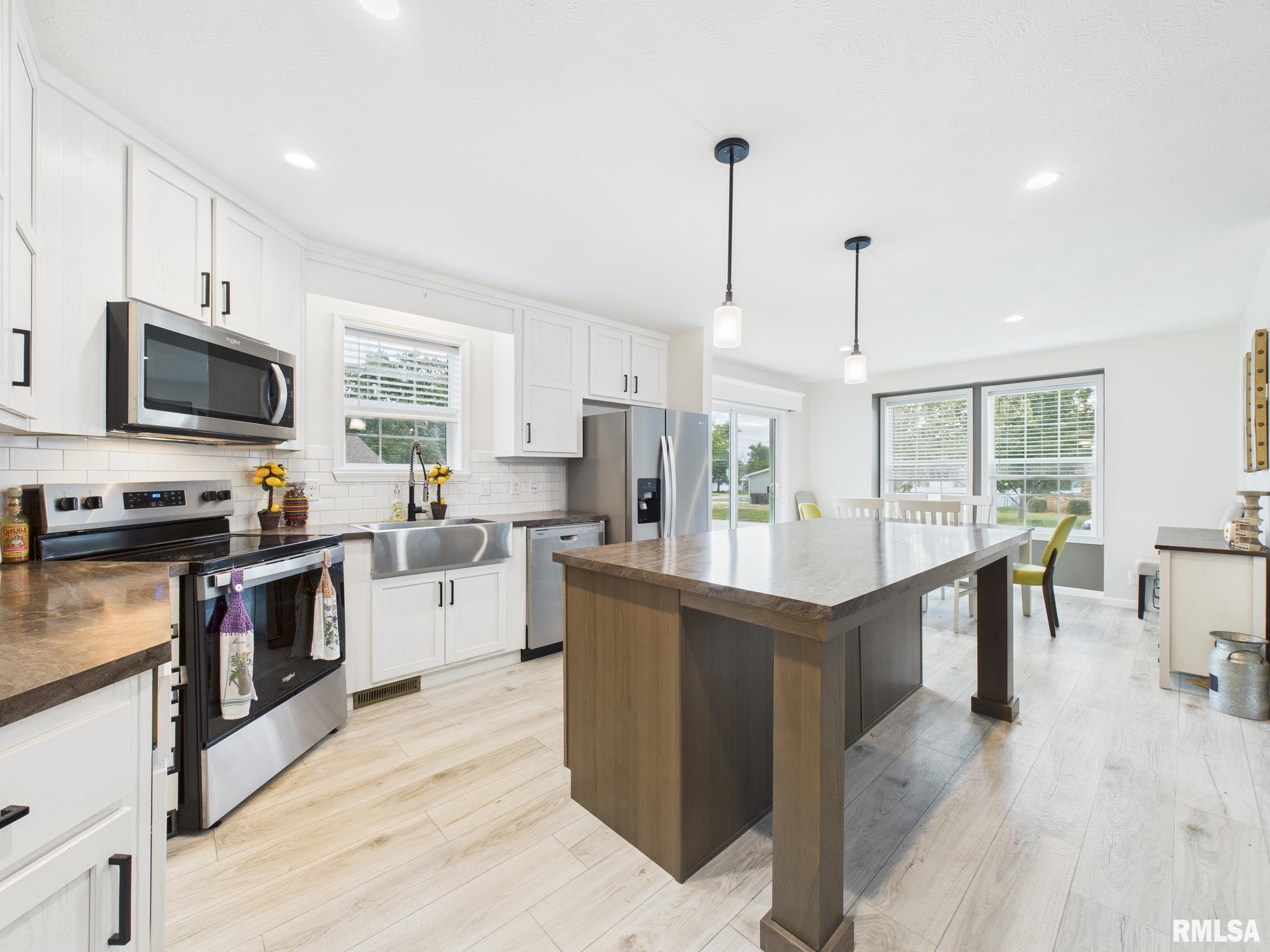 1625 Ridgewood Court Mount Zion, IL 62549 - Photo 7 of 21