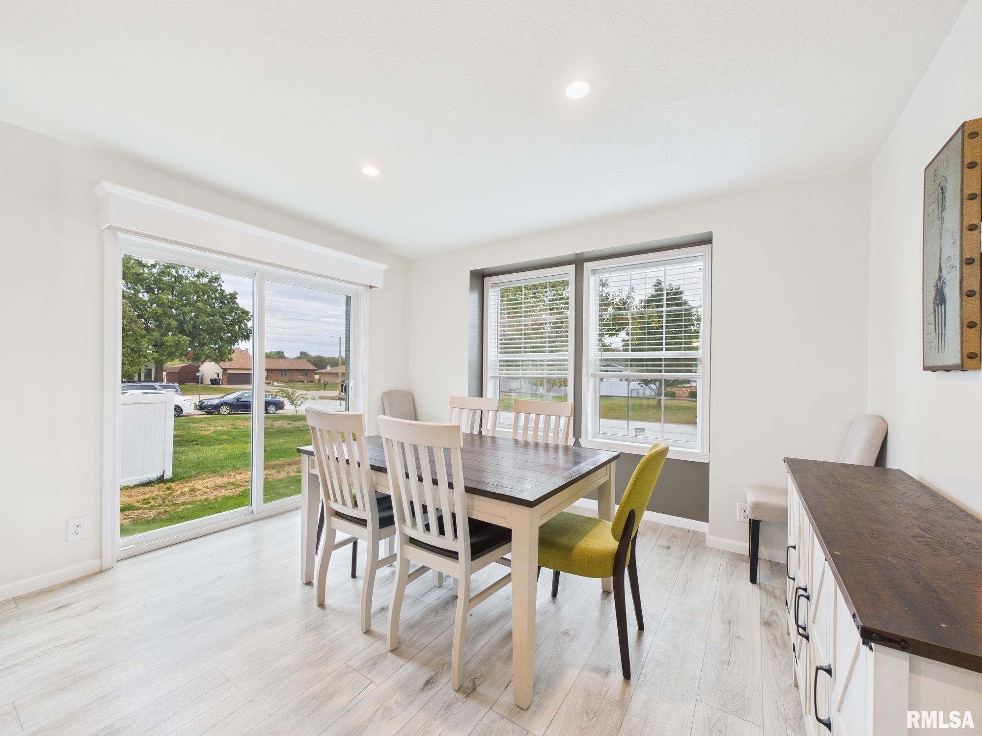 1625 Ridgewood Court Mount Zion, IL 62549 - Photo 9 of 21