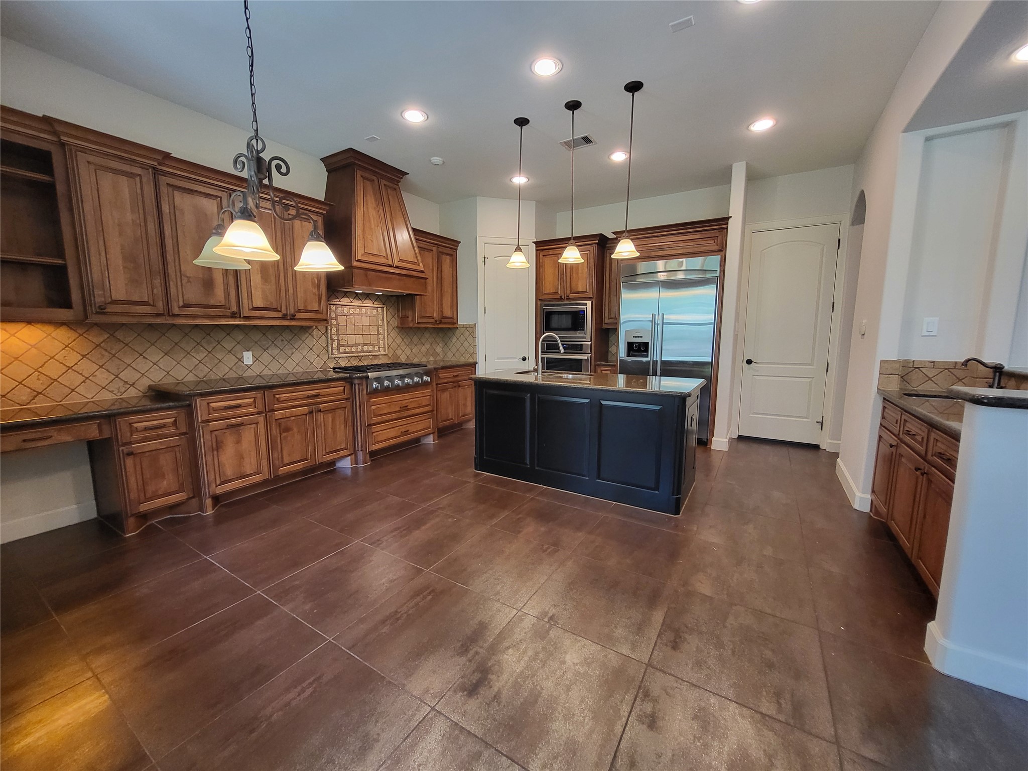 8811 Van Allen Drive The Woodlands, TX 77381 - Photo 16 of 36