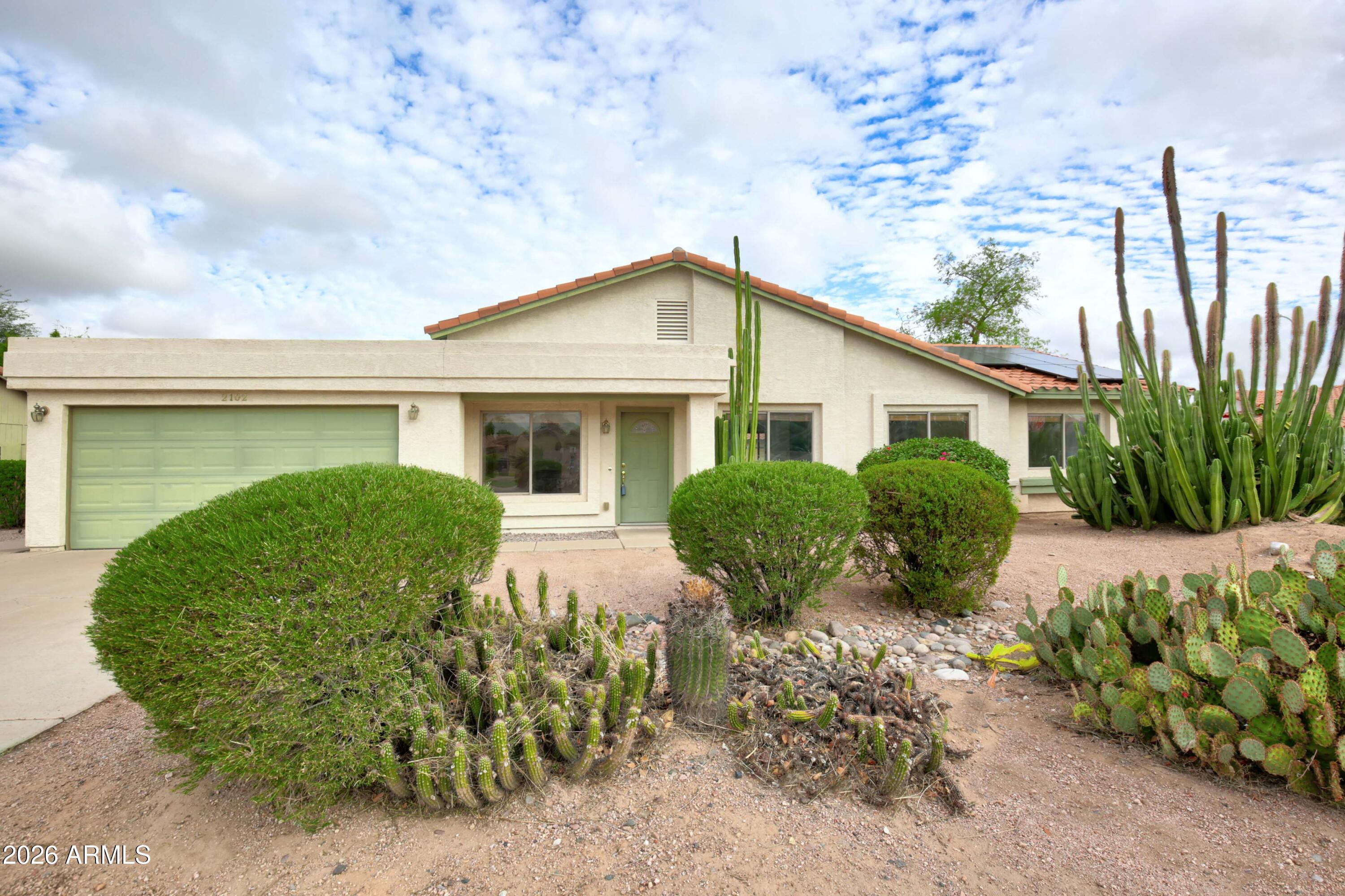 2102 West Knox Road Chandler, AZ 85224 - Photo 2 of 62 Front of the house
