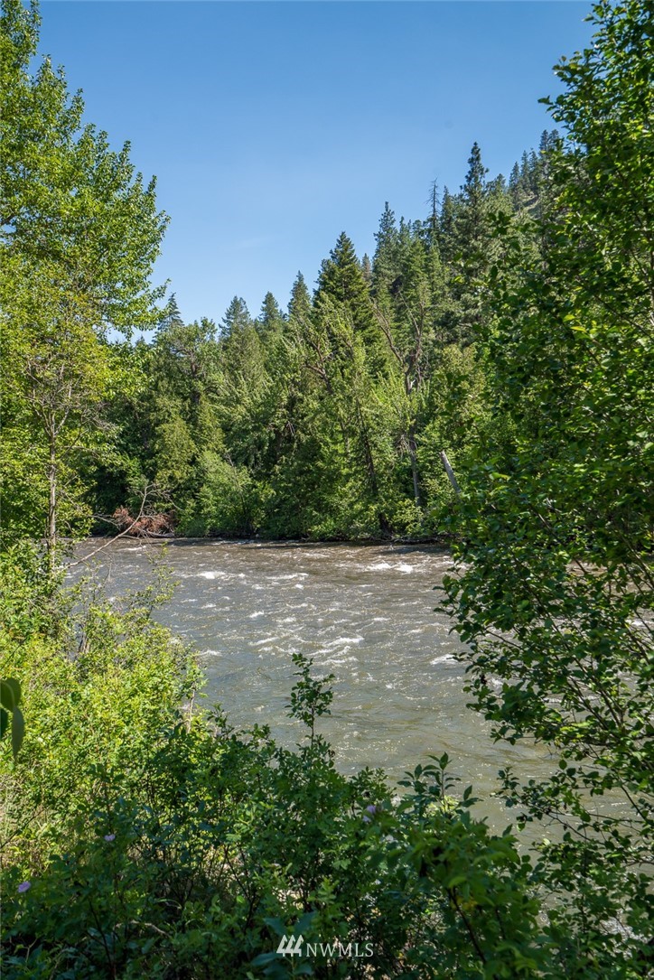 8847 Entiat River Road Entiat, WA 98822 - Photo 4 of 25 Gallery Image 4