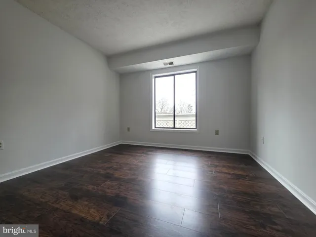 $2,400 | 58 Windbrooke Circle, Unit 58, Gaithersburg, MD 20879