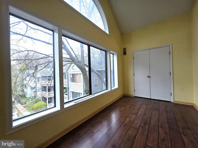 $2,400 | 58 Windbrooke Circle, Unit 58, Gaithersburg, MD 20879