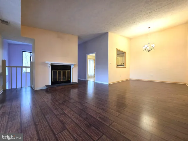 $2,400 | 58 Windbrooke Circle, Unit 58, Gaithersburg, MD 20879