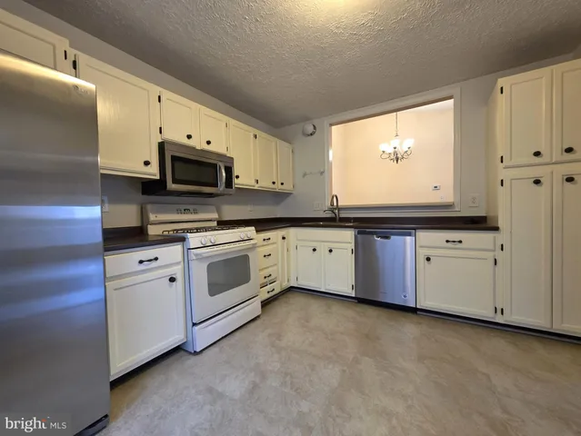 $2,400 | 58 Windbrooke Circle, Unit 58, Gaithersburg, MD 20879