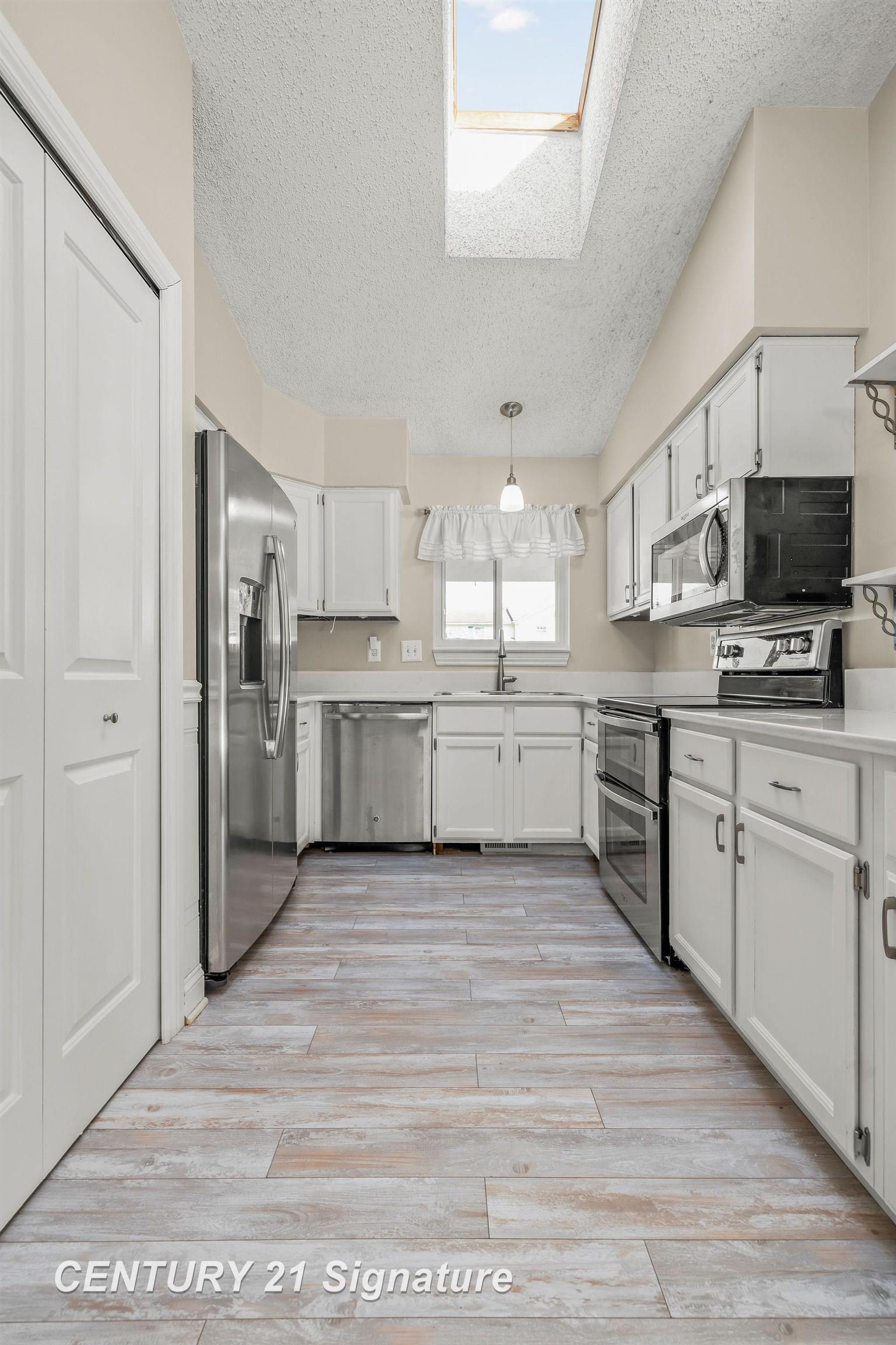 22341 Mill Road Novi, MI 48375 - Photo 19 of 37 50159179-d53e690b-553f-40f0-b012-a849687a1f5a.JPG