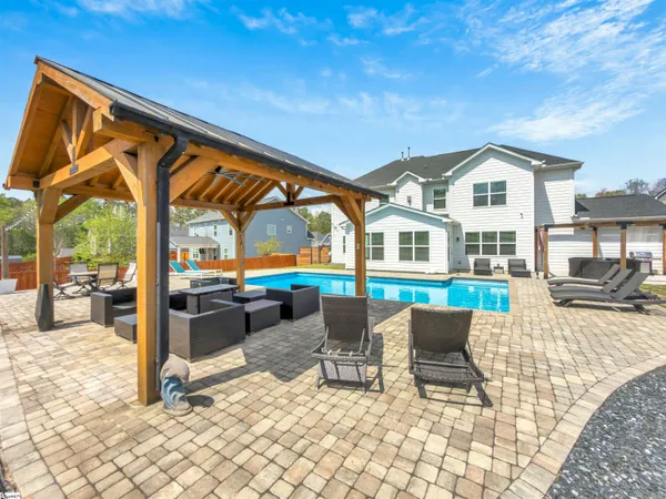 $750,000 | 304 Carriage Hill Drive, Easley, SC 29642