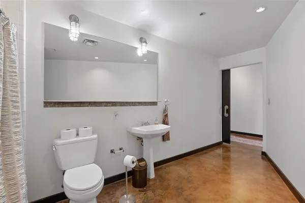 $340,000 | 1122 Jackson Street, Unit 313, Dallas, TX 75202