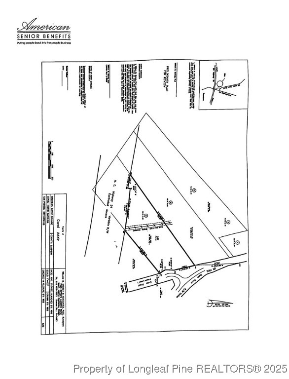 a black and white photo of a living room