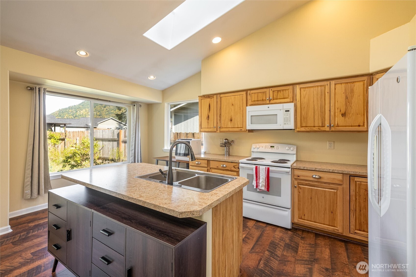 3001 Green Valley Drive Maple Falls, WA 98266 - Photo 11 of 40