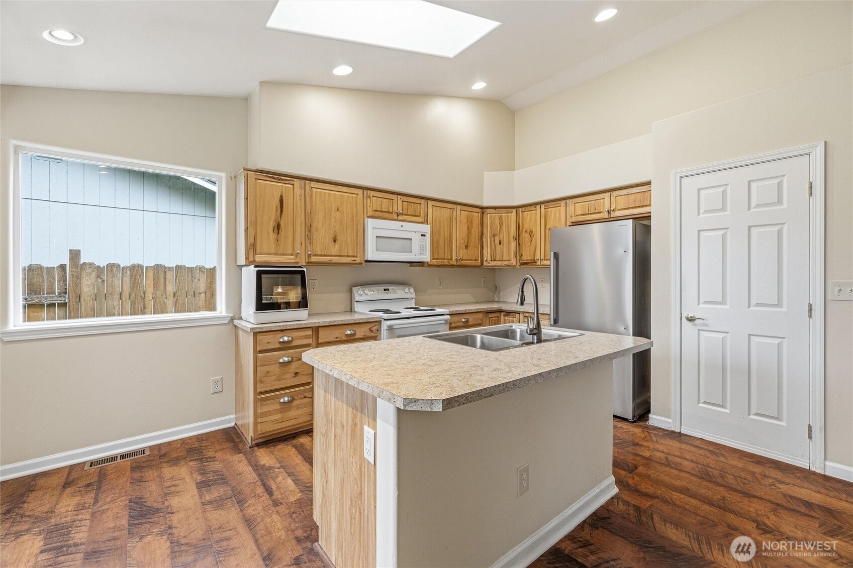 3001 Green Valley Drive Maple Falls, WA 98266 - Photo 10 of 40