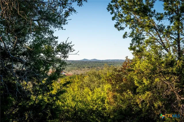 $449,000 | 911 Enchanted View, Canyon Lake, TX 78133