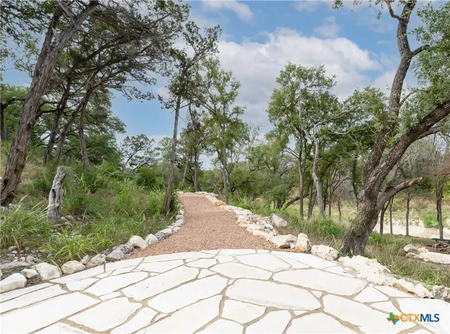 $449,000 | 911 Enchanted View, Canyon Lake, TX 78133