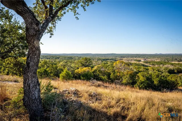 $449,000 | 911 Enchanted View, Canyon Lake, TX 78133