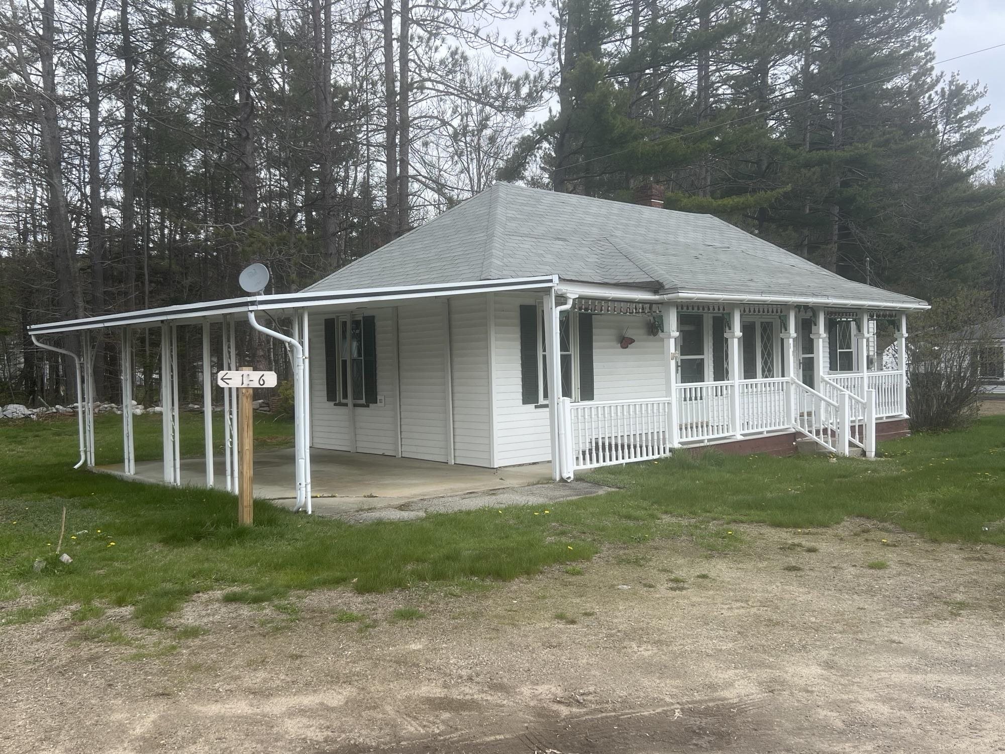141 Lancaster Road Gorham, NH 03581 - Photo 2 of 29