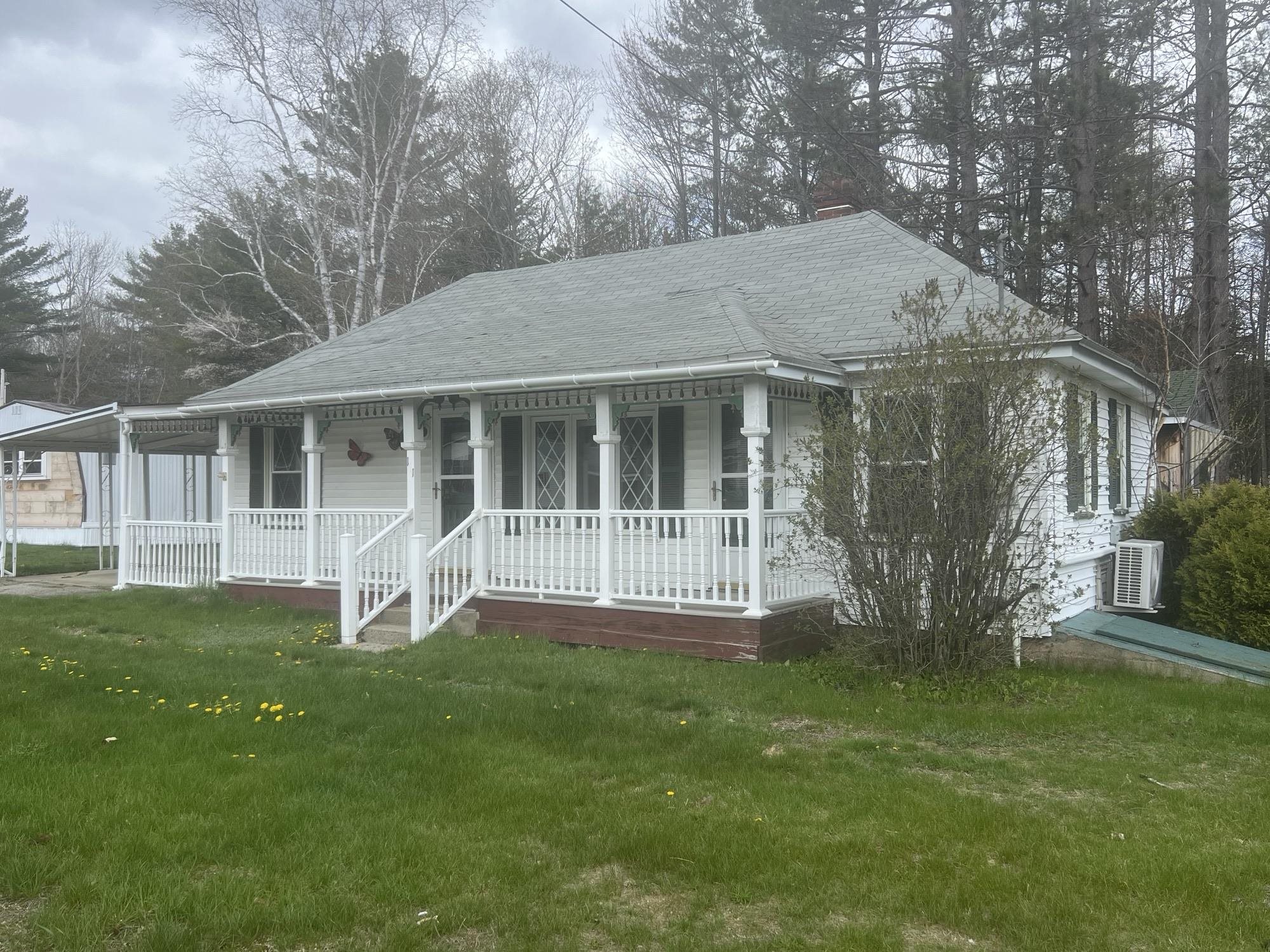 141 Lancaster Road Gorham, NH 03581 - Photo 4 of 29