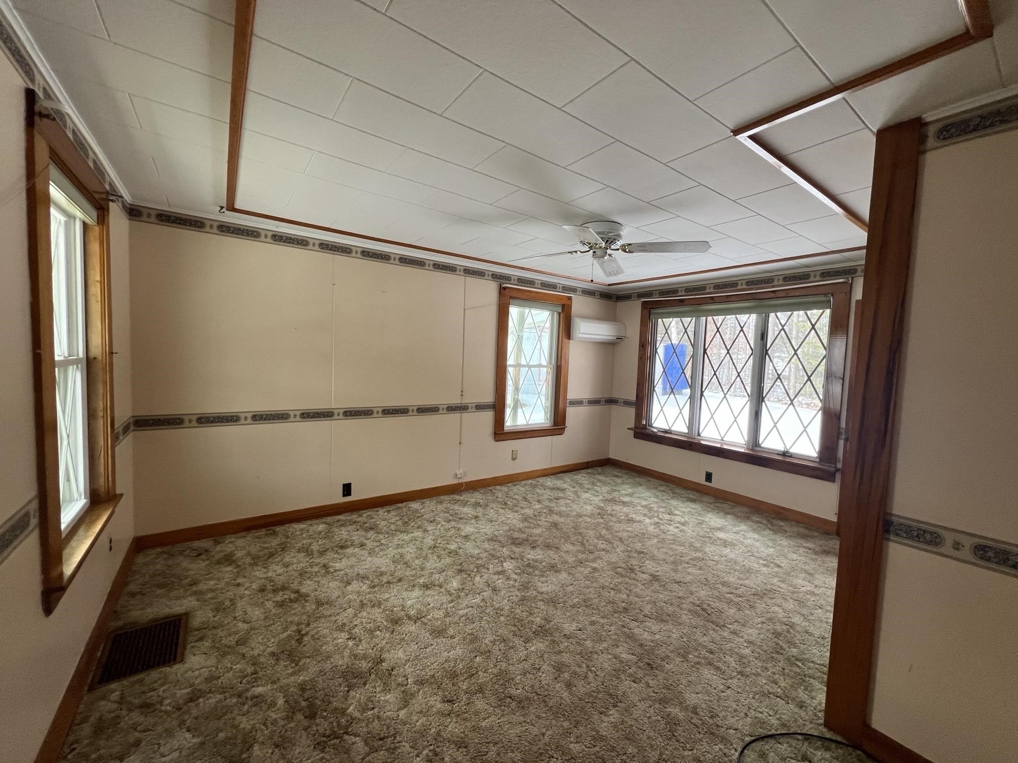 141 Lancaster Road Gorham, NH 03581 - Photo 9 of 29