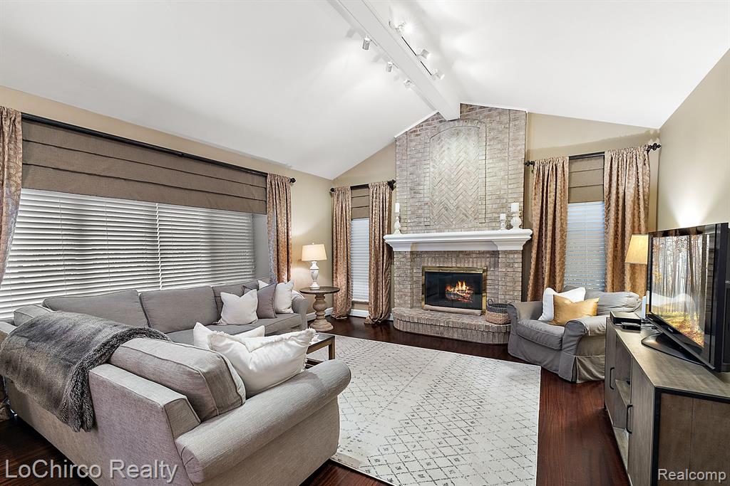 1773 Skyline Drive Rochester Hills, MI 48306 - Photo 8 of 36