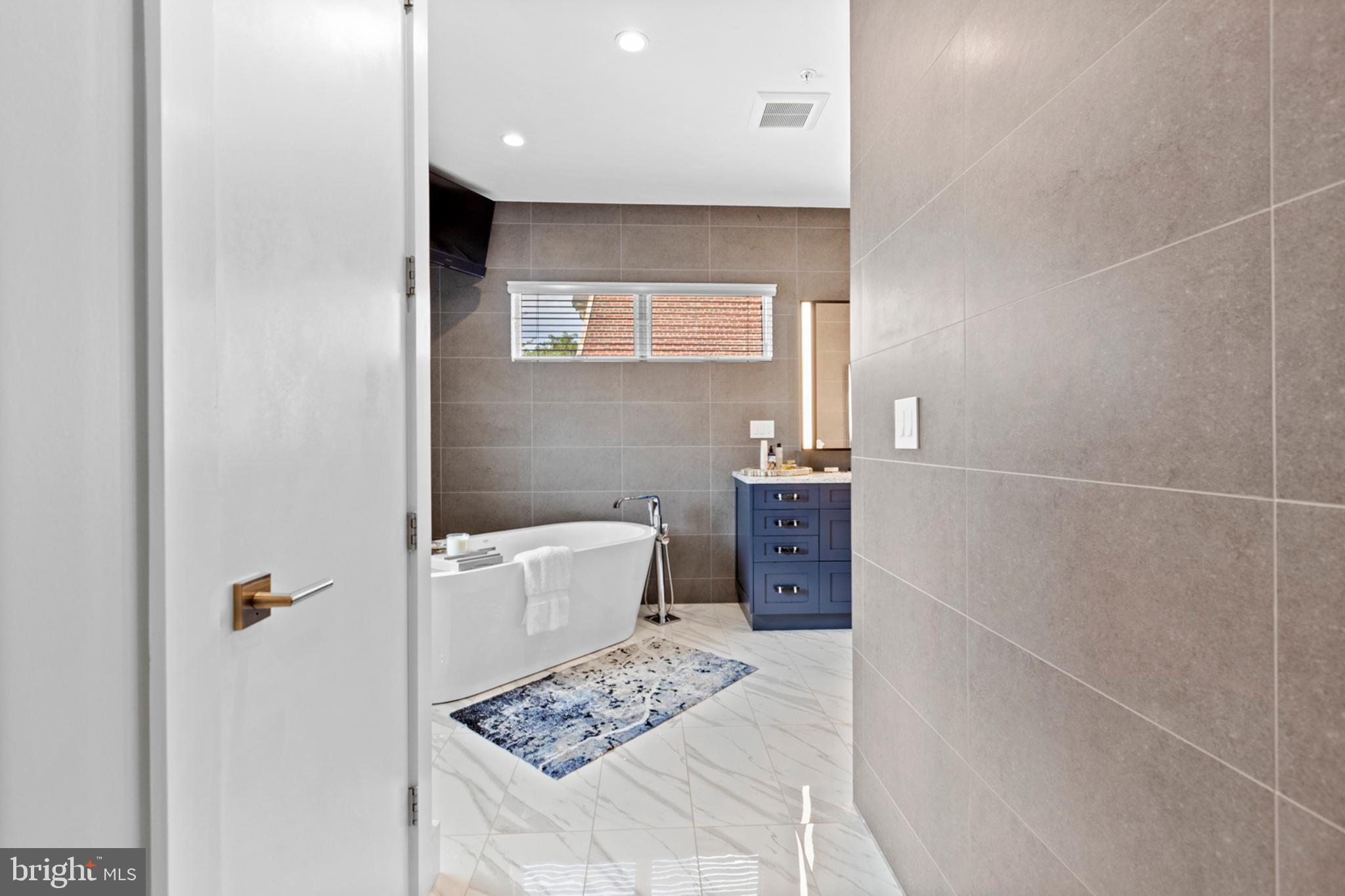 2147 Lombard Street Philadelphia, PA 19146 - Photo 43 of 107