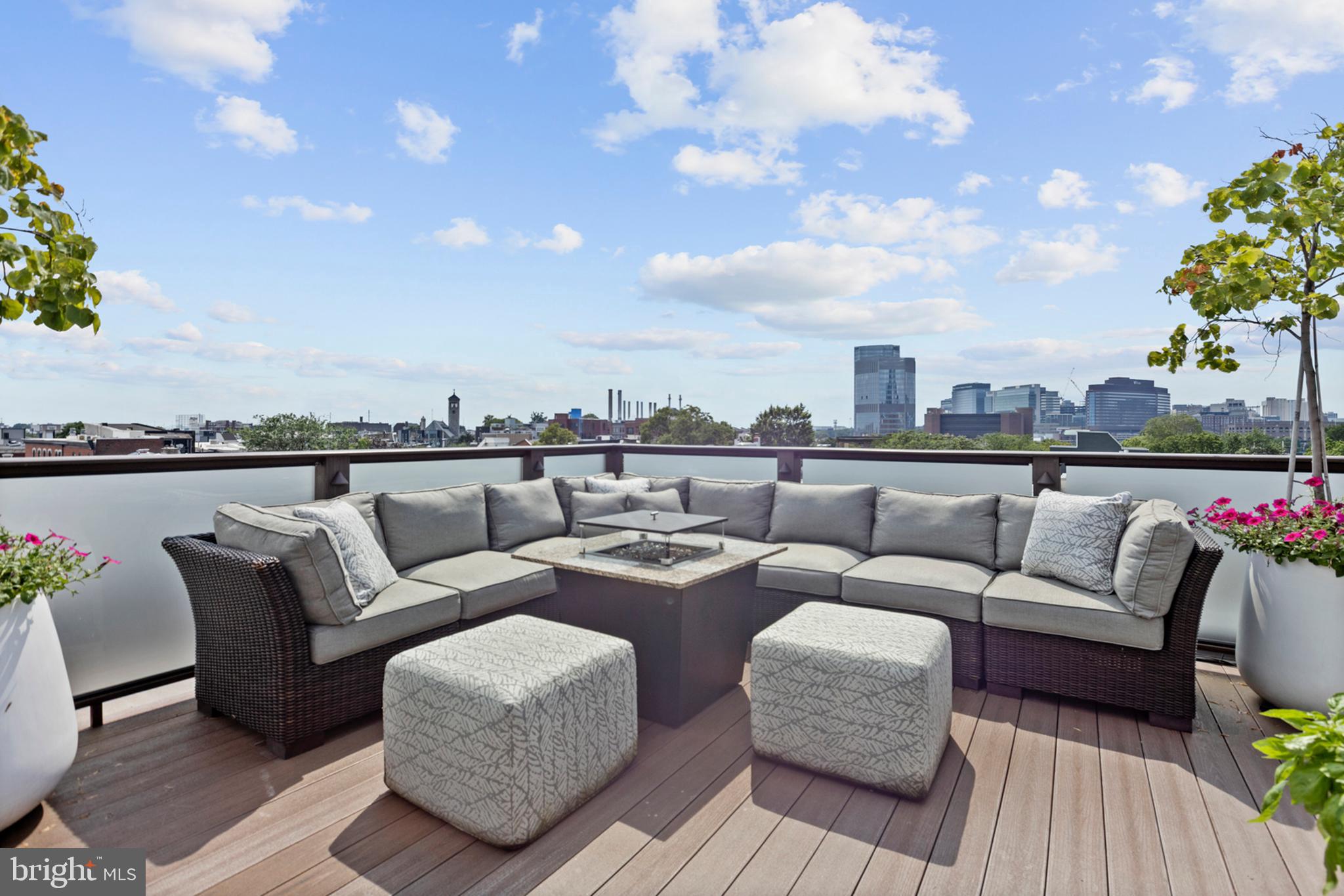 2147 Lombard Street Philadelphia, PA 19146 - Photo 62 of 107 a terrace view with seating space