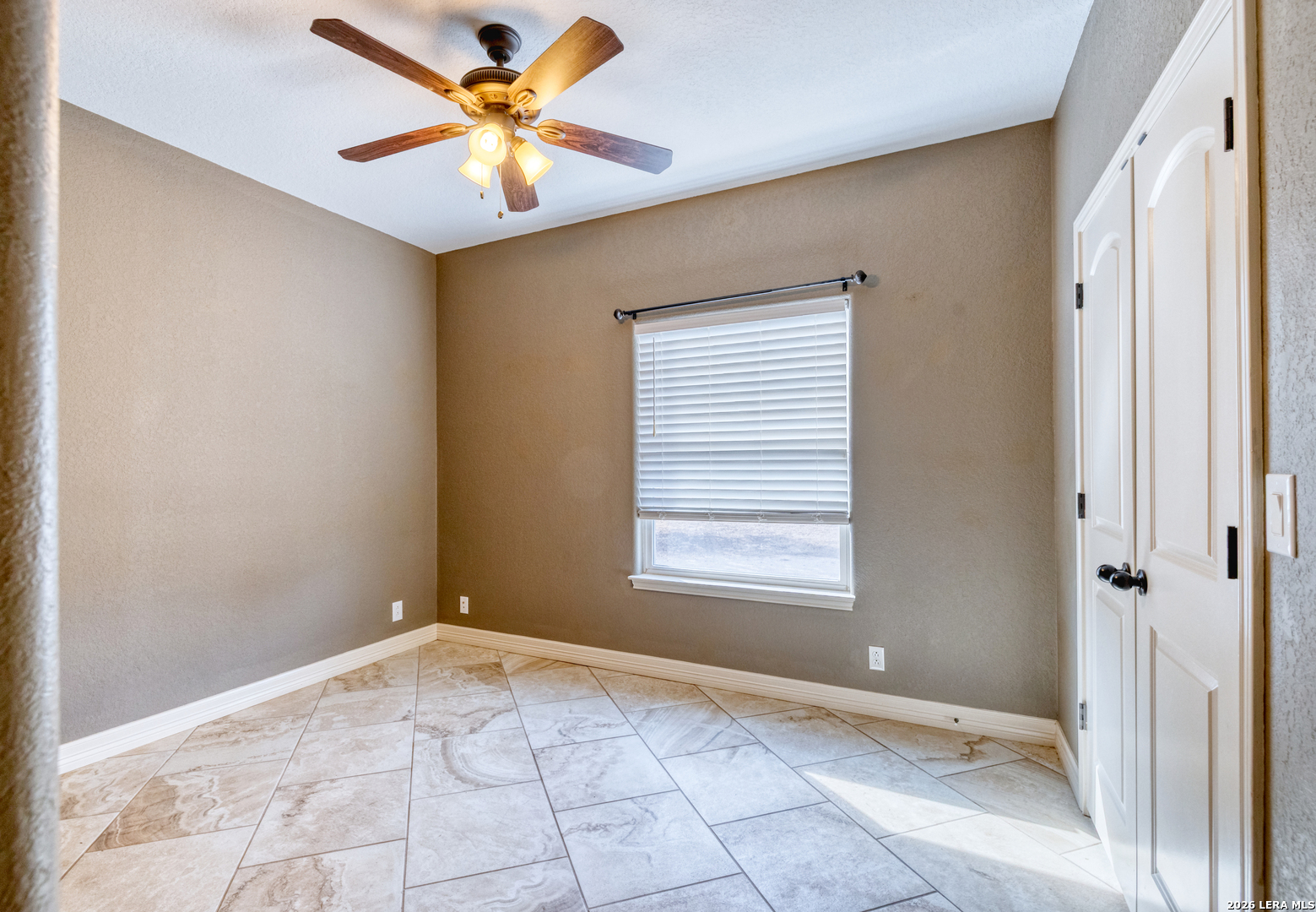 8 Valley View Uvalde, TX 78801 - Photo 23 of 41