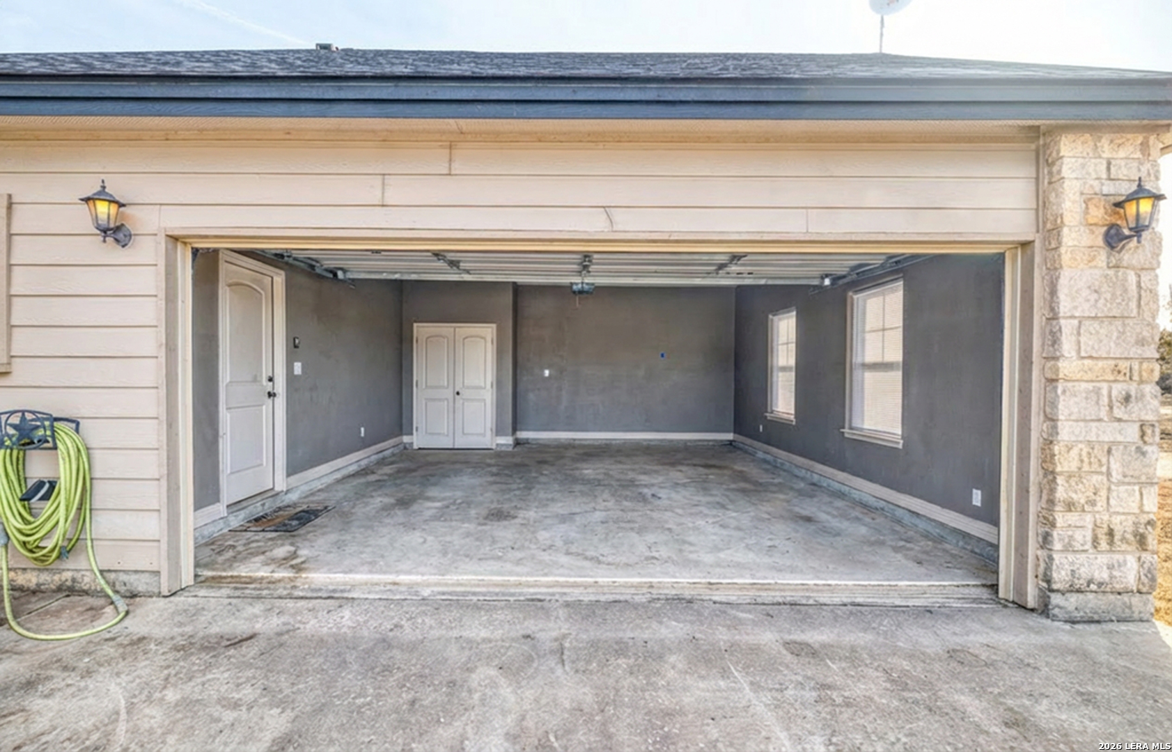 8 Valley View Uvalde, TX 78801 - Photo 27 of 41