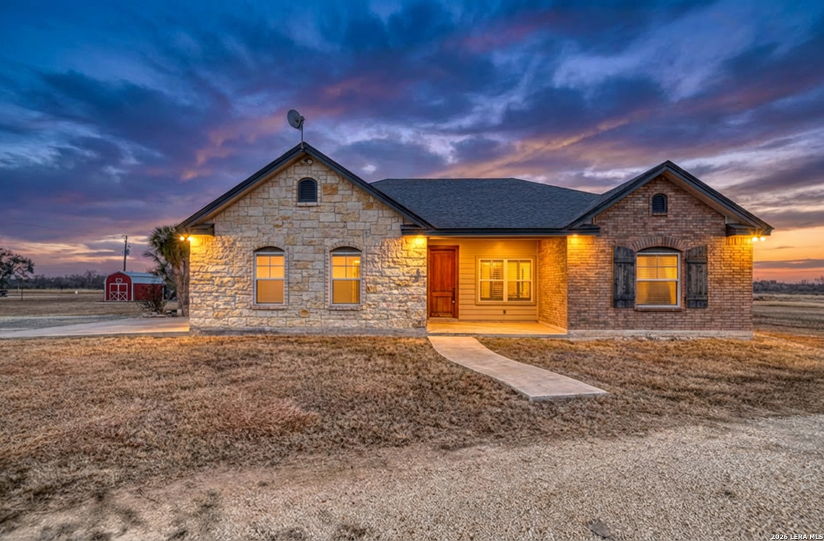 8 Valley View Uvalde, TX 78801 - Photo 9 of 41