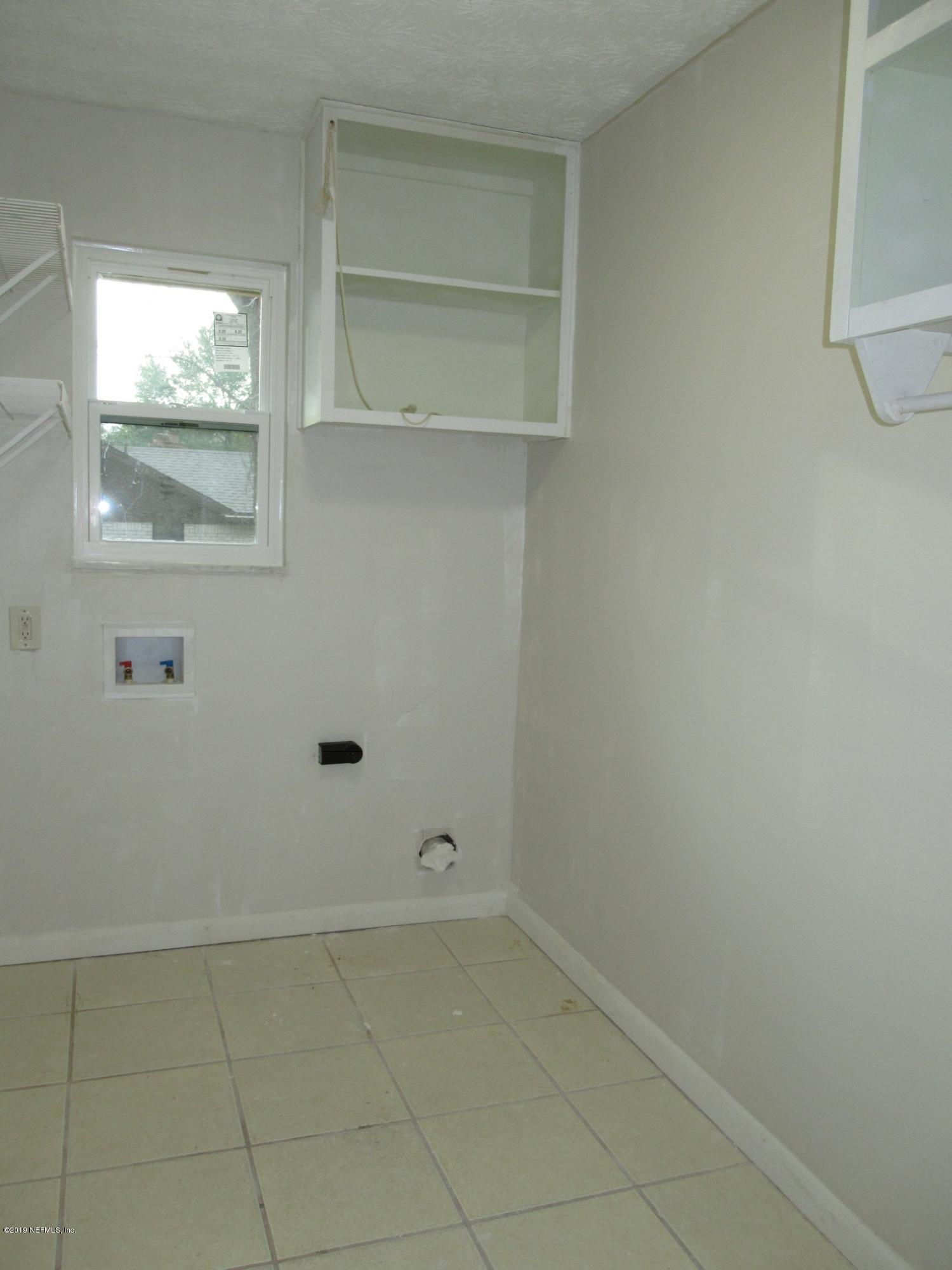 3444 Debussy Road Jacksonville, FL 32277 - Photo 26 of 30 Indoor Laundry