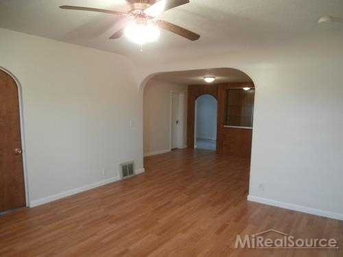 5067 North Ridge Road Chesaning, MI 48616 - Photo 3 of 13 31222173-2.JPG